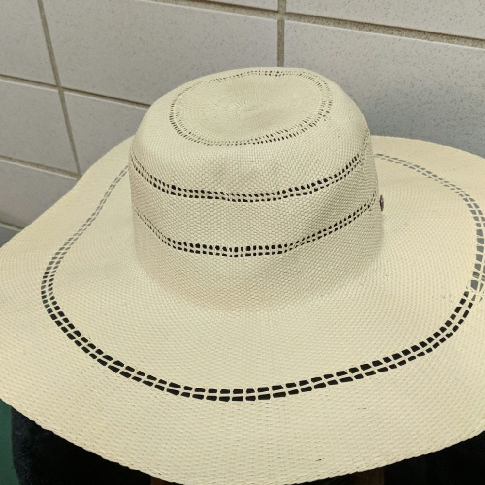 Calia floppy hat - Picture 2 of 4
